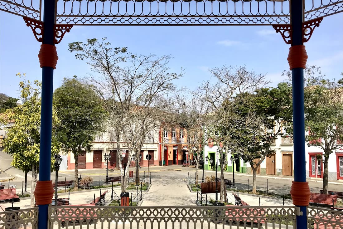 Praça Dr. Oswaldo Cruz, no centro de São Luiz do Paraitinga